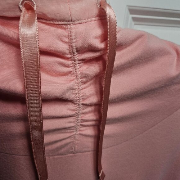 Reebok Pink Hoodie Drawstring Pockets Womens Size M - Picture 3 of 8